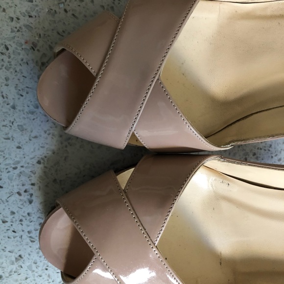 Christian Louboutin nude pumps sz 36.5